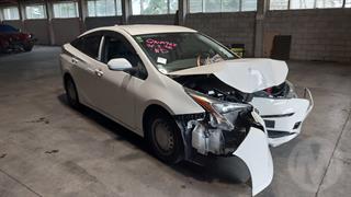 2017 Toyota Prius Hatch Photo