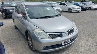 2004 Nissan Tiida Hatch Photo