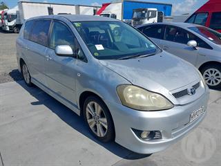 2004 Toyota Ipsum 240s Station Wagon Photo