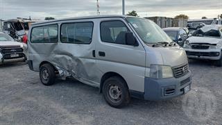 2002 Nissan Caravan Van Photo