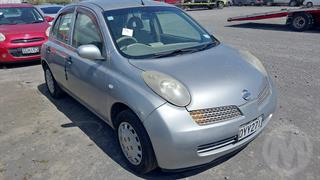 2002 Nissan March Hatch Photo