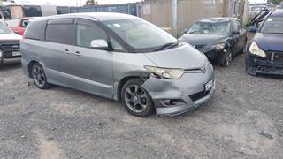 2006 Toyota Estima Station Wagon Photo