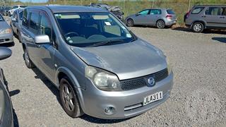 2005 Nissan Lafesta Station Wagon Photo