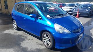 2006 Honda fit Hatch Photo