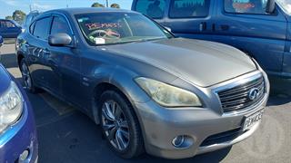 2010 Nissan Fuga Hyrbid Sedan Photo