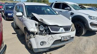 2005 Mitsubishi Outlander Station Wagon Photo