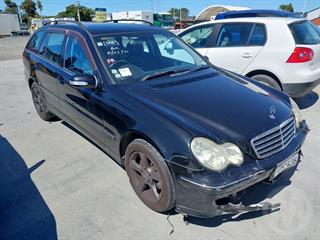 2006 Mercedes-Benz C230 Station Wagon Photo