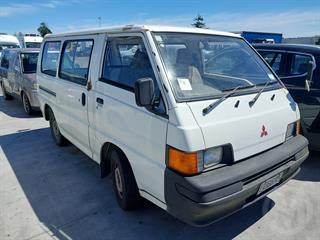 1997 Mitsubishi Delica Van Photo