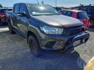 2017 Toyota Hilux SR TD DC 2.8D/6AT/U Dual Cab Utility Photo
