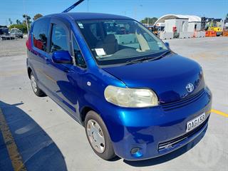 2006 Toyota Porte Hatch Photo