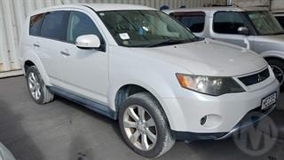 2010 Mitsubishi Outlander Station Wagon Photo