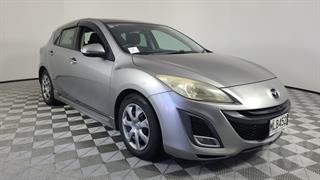 2009 Mazda Axela 5D Hatch Photo