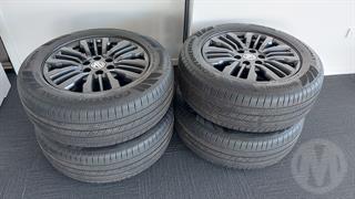 MG UTE Wheels & Tyres Workshop Supplies Photo