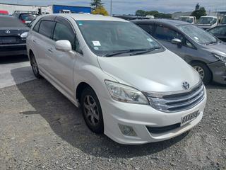 2012 Toyota Markx ZIO Station Wagon Photo