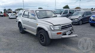 1997 Toyota Hilux Surf Station Wagon Photo