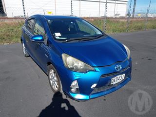 2013 Toyota Aqua 4D Hatch Photo