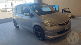 2007 Honda fit Hatch Photo
