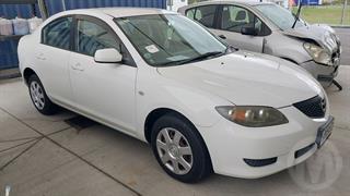 2005 Mazda Axela Sedan Photo