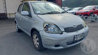 2004 Toyota Vitz Hatch Photo