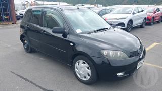 2004 Mazda Demio Hatch Photo