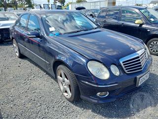 2008 Mercedes-Benz E350 Sedan Photo