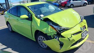 2015 Toyota Prius Hybrid Hatch Photo
