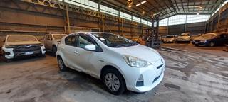 2013 Toyota Aqua Hatch Photo