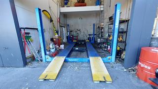 Summit 4 Post Car Hoist 6300kg Workshop Equipment Photo