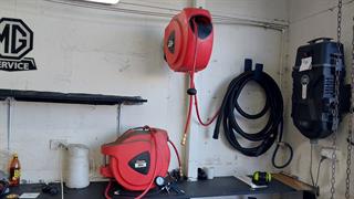 Mechpro Retractable Air Hoses Workshop Equipment Photo