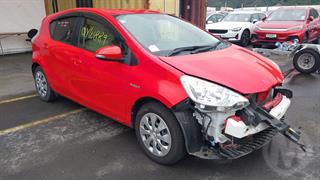 2014 Toyota Aqua Hybrid Hatch Photo