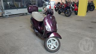 2005 Piaggio Vespa LX150 Scooter Photo