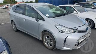2018 Toyota Prius Alpha Station Wagon Photo