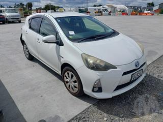2012 Toyota Aqua Hybrid Hatch Photo