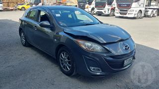2011 Mazda Axela Hatch Photo
