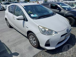 2014 Toyota Aqua Hatch Photo