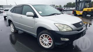 2005 Toyota Harrier Station Wagon Photo