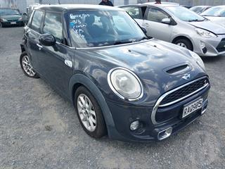 2015 BMW Mini Cooper S Hatch Photo