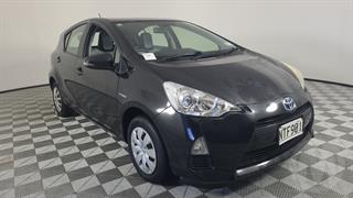 2012 Toyota Aqua Hybrid 5D Hatch Photo