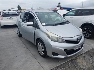 2013 Toyota Yaris YR 1.3P HATCH5 4A Hatch Photo