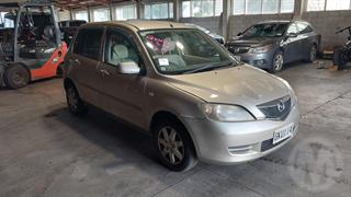 2002 Mazda Demio Hatch Photo