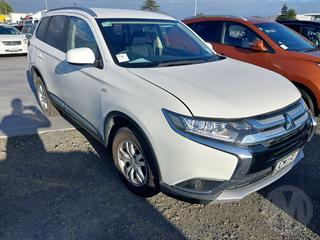 2015 Mitsubishi Outlander LS 2.0P/CVT/SW/5DR/ Station Wagon Photo