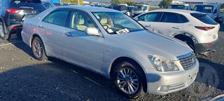 2007 Toyota Crown Sedan Photo