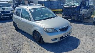 2004 Mazda Demio 1300 Hatch Photo