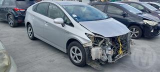 2014 Toyota Prius Hybrid Hatch Photo