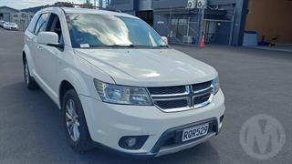 2014 Dodge Journey SXT 3.6P/6AT/SW/5DR Station Wagon Photo