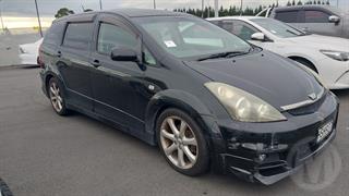 2005 Toyota Wish Station Wagon Photo
