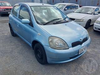 2001 Toyota Vitz Hatch Photo