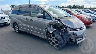 2005 Toyota Estima Station Wagon Photo