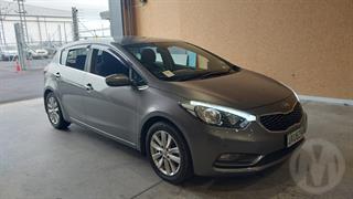 2015 Kia Cerato ex 1.8P6A/HA5D5S 4D Hatch Photo