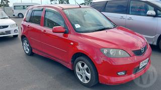 2003 Mazda Demio Hatch Photo